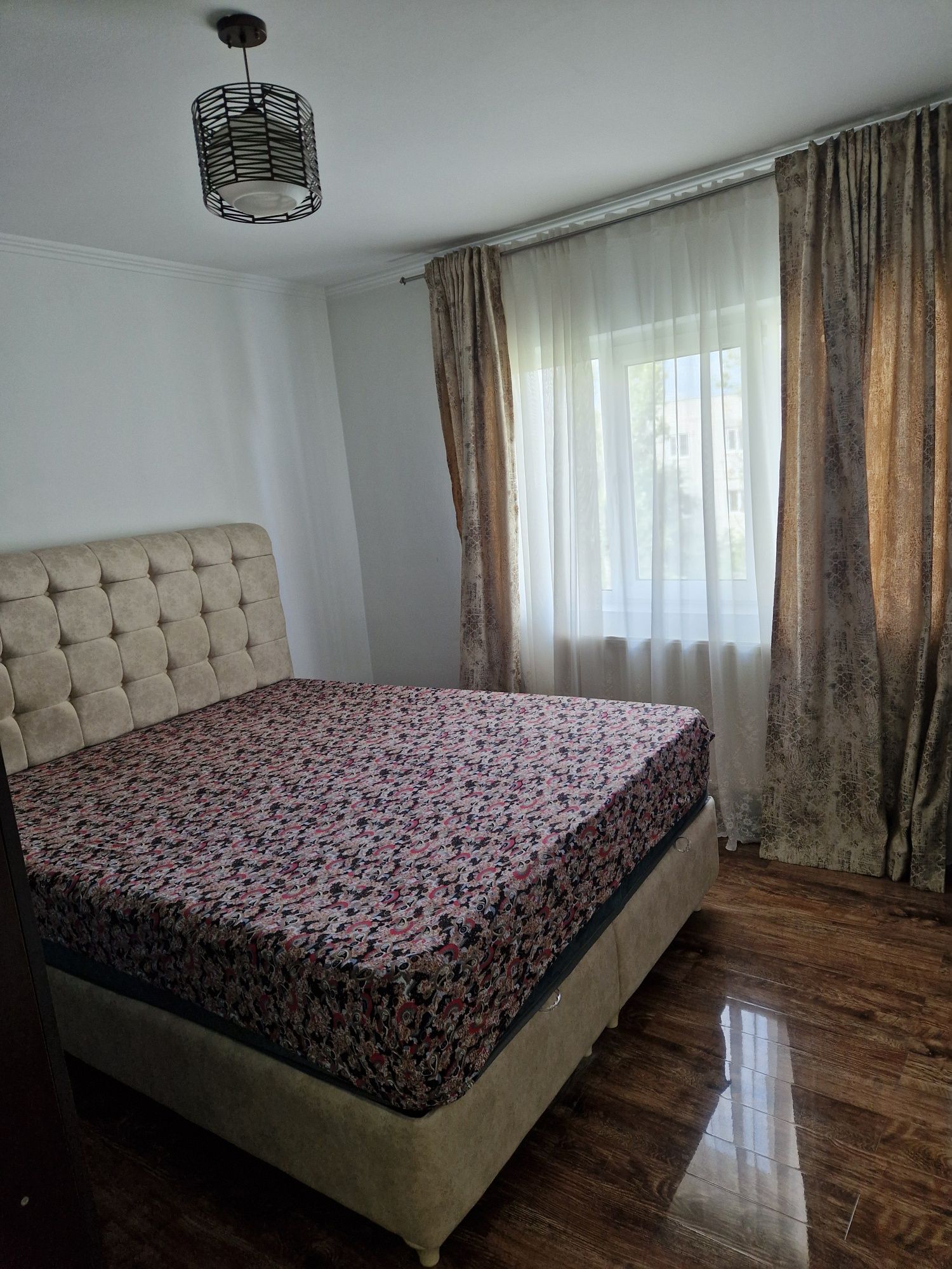 Apartament 2 camere zona cantacuzino/ malu rosu