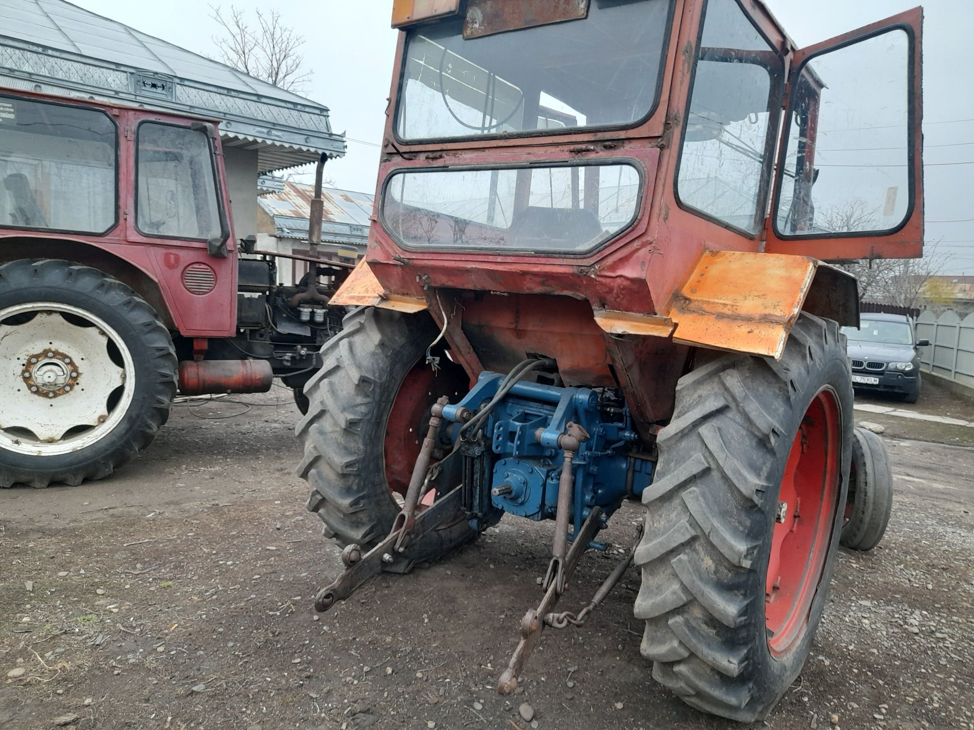 Vând tractor u 650