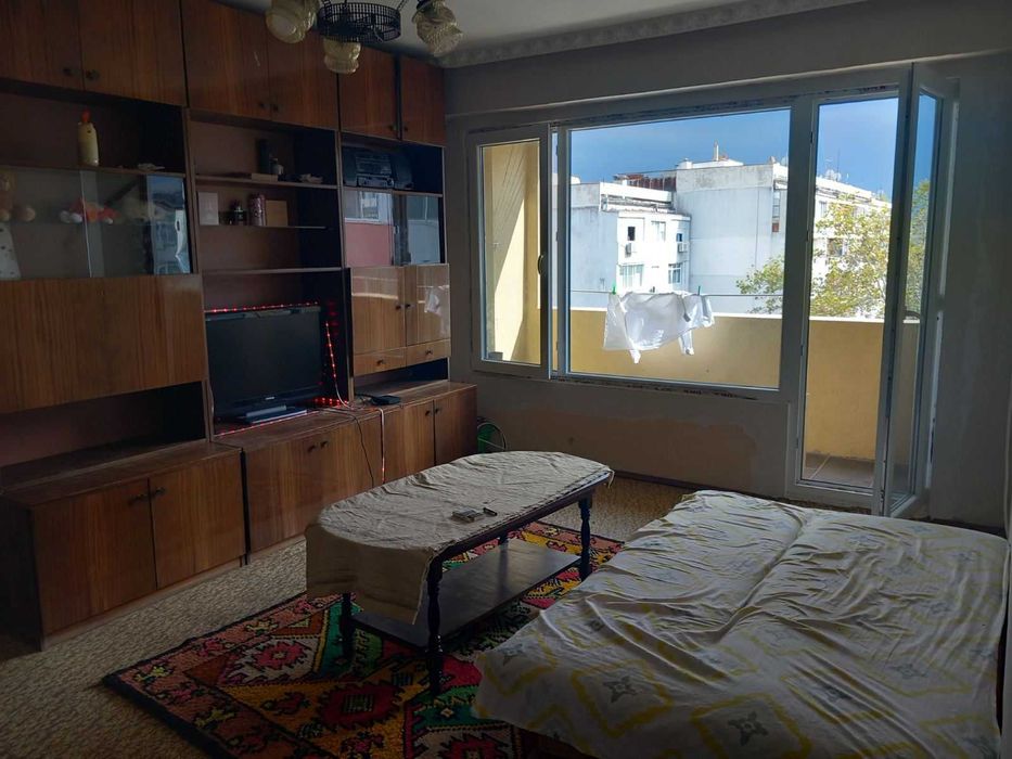 Дава се под наем Двустаен апартамент в Бургас, Меден рудник - зона А - 50 кв.м за 250 € - Снимка #4