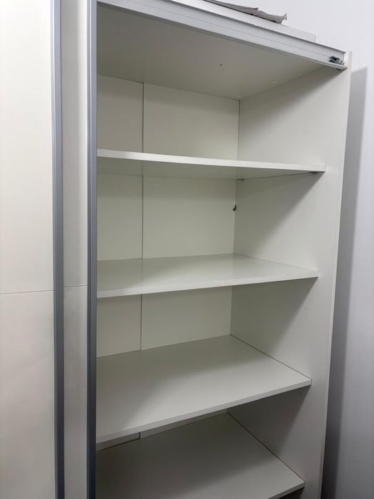Dulap Mobexpert cu usi MDF lucioase