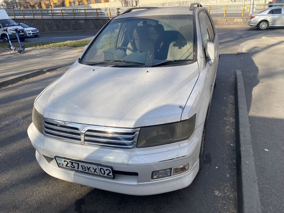 Продам митсубиси шариот
