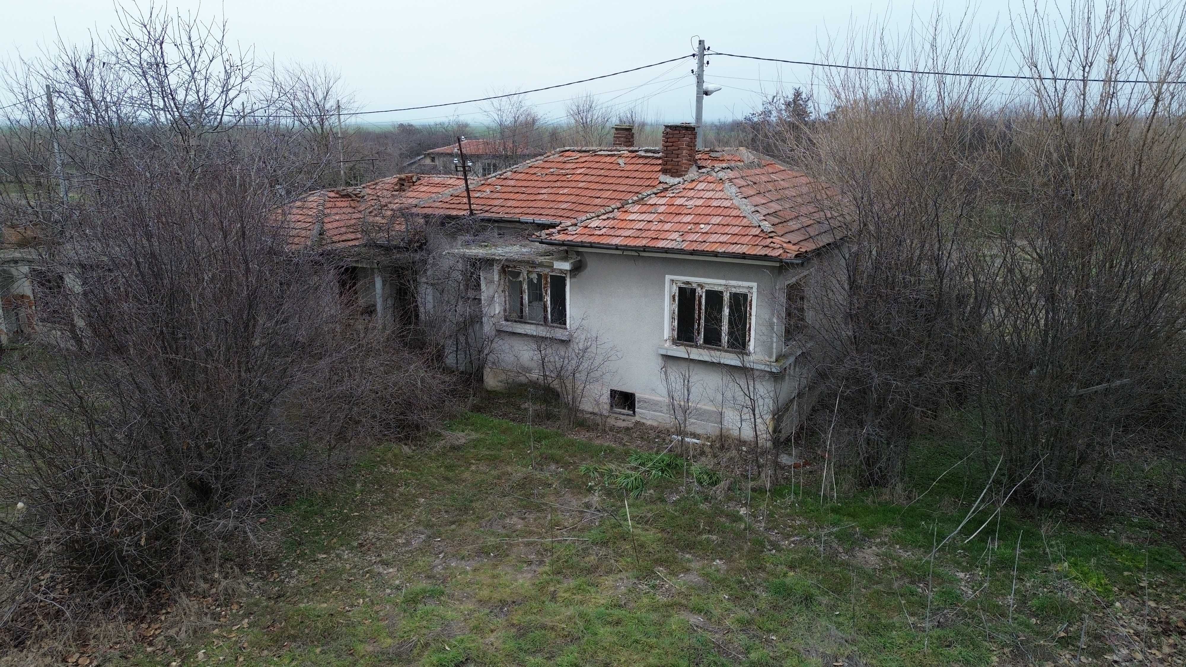 Къща с двор 8дка с. Загорци общ. Нова Загора