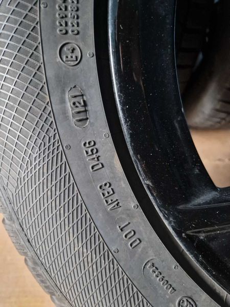 4 Continental R17 215/65 Anvelope de iarnă DOT1121