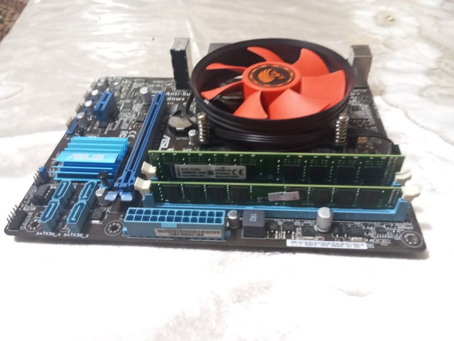 ::Materinskiy plata”Protsessor: Intel Core i5‑2400 (4 yadro / 4 oqim,