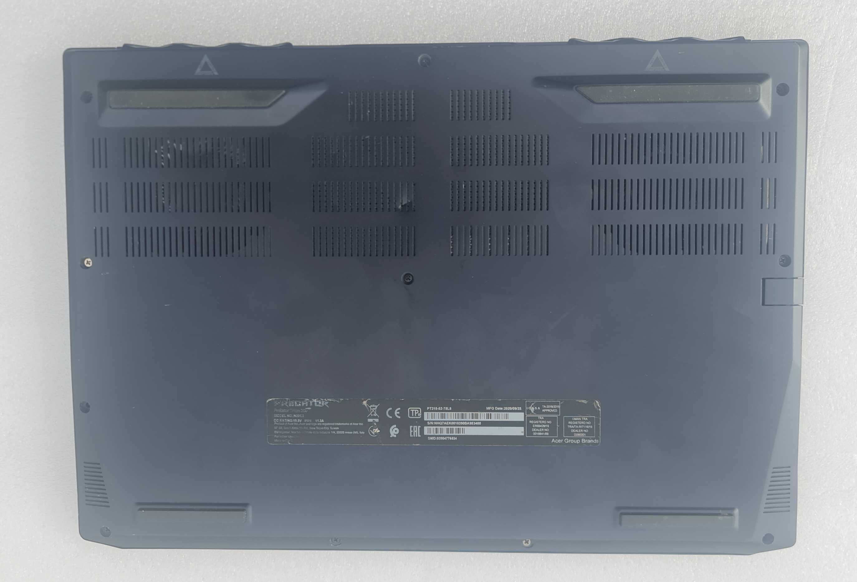 Acer predator  triton 300 / i7 10750h / rtx 2070 max-q