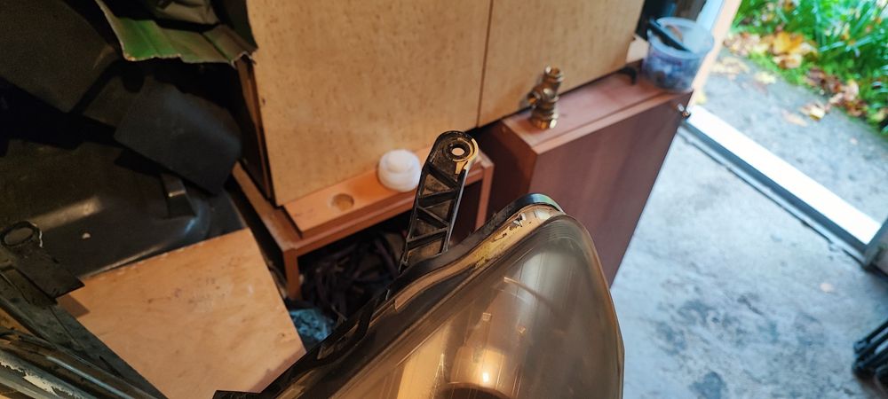 Фарове за Опел Зафира б