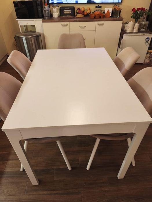 Разтегателна маса ЕКЕDALEN