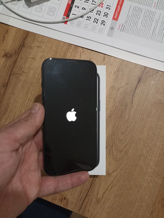 Продавам iPhone 15 като нов