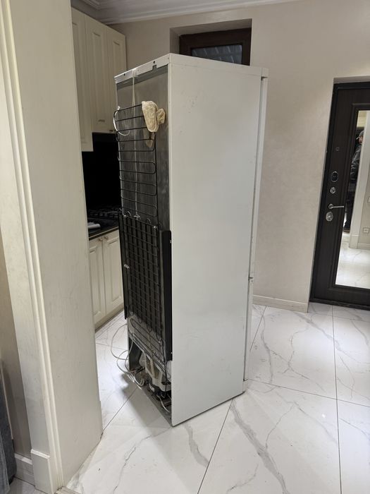 Продаётся холодильних