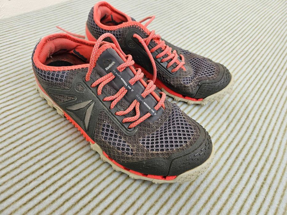Дамски обувки Reebok 37