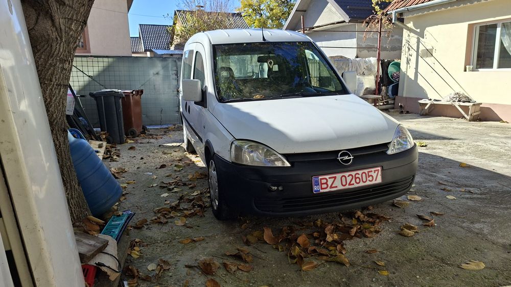 Vând Opel combo in stare buna
