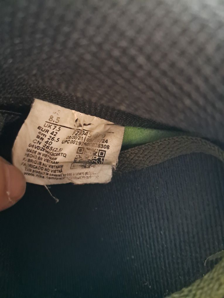Оригинални маратонки Nike 42