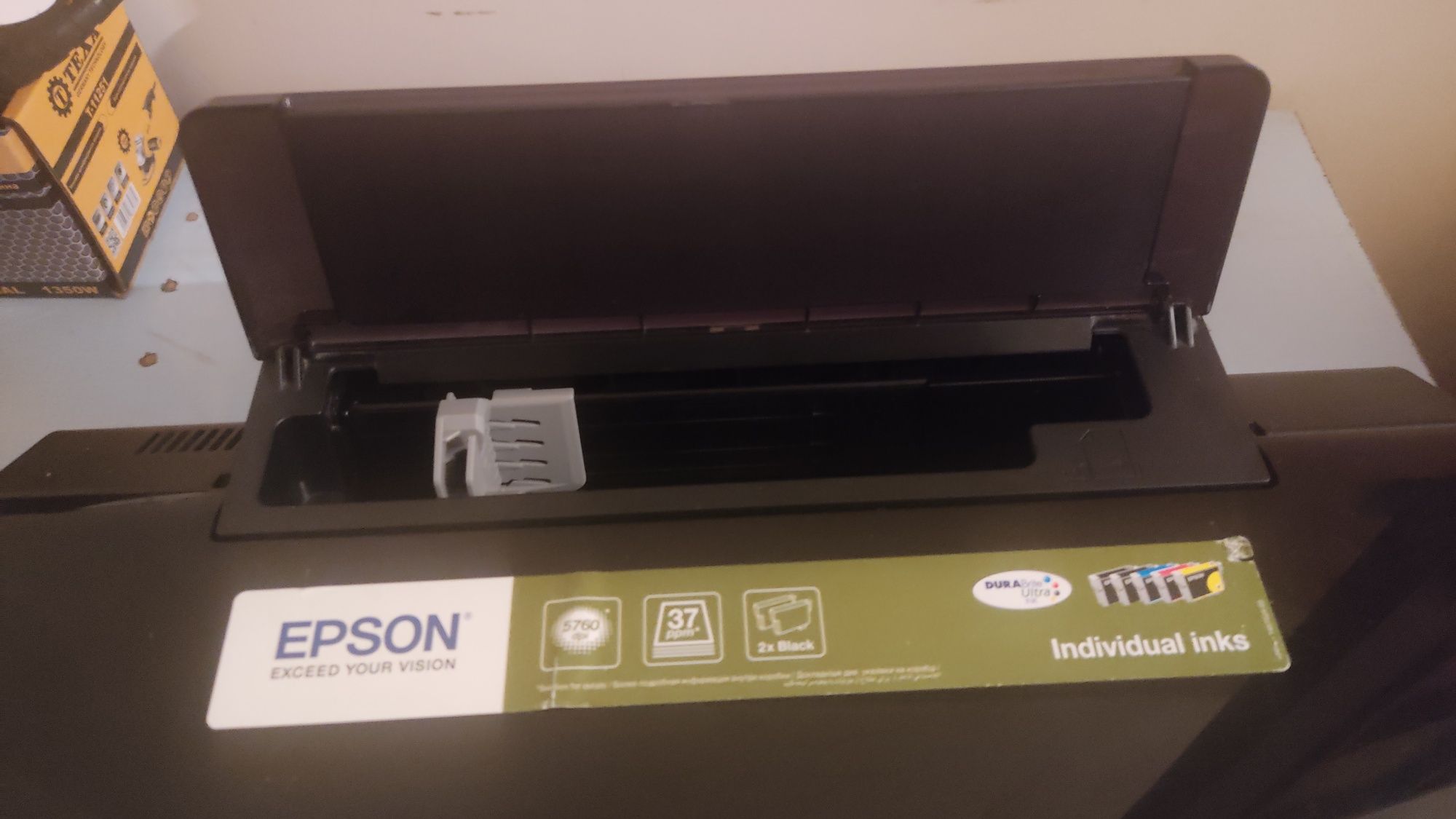 Продам струйный принтер EPSON