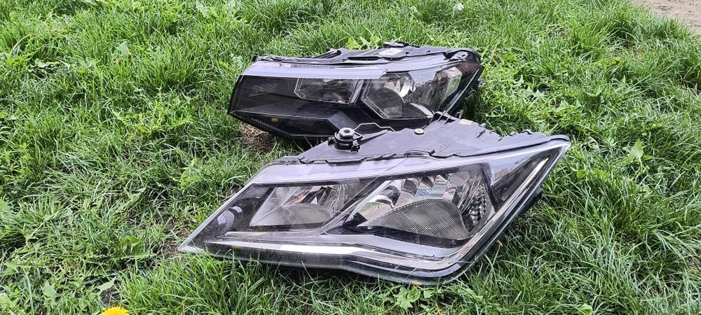 Far stanga seat leon 5f1 / far stanga vw t cross halogen originale