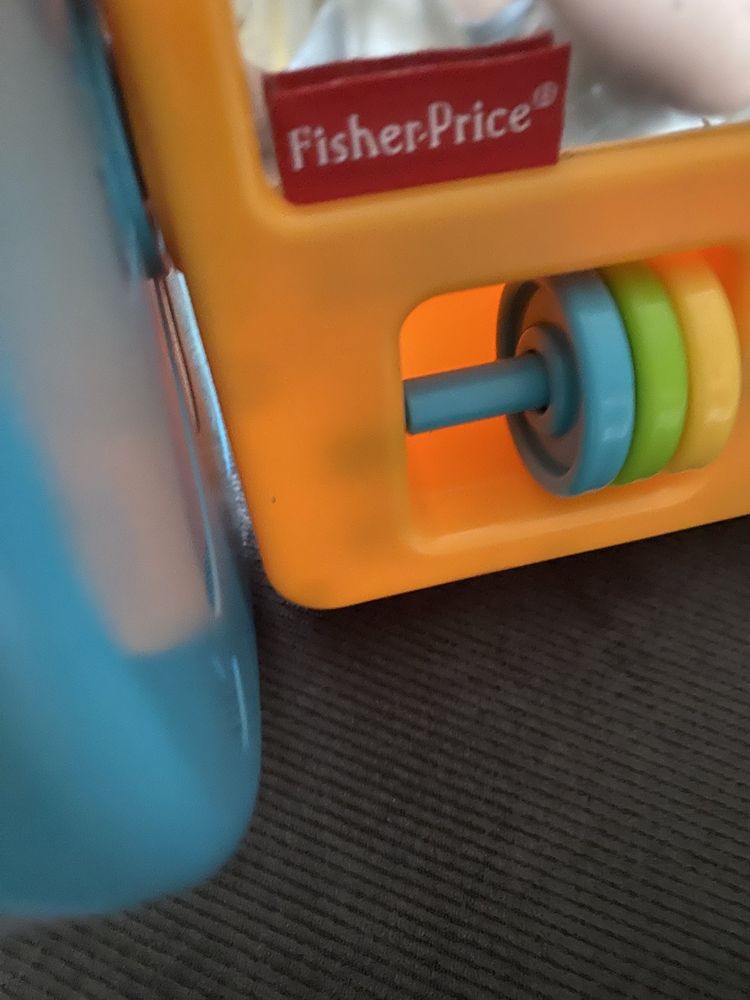 Fisher Price таралеж с огледало за игра