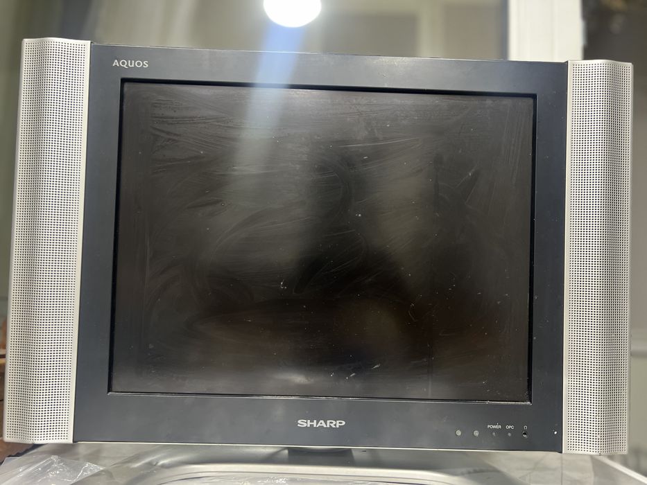 Теливизор рабочий , состояние буу , без интернета , 7000 тг можете заб