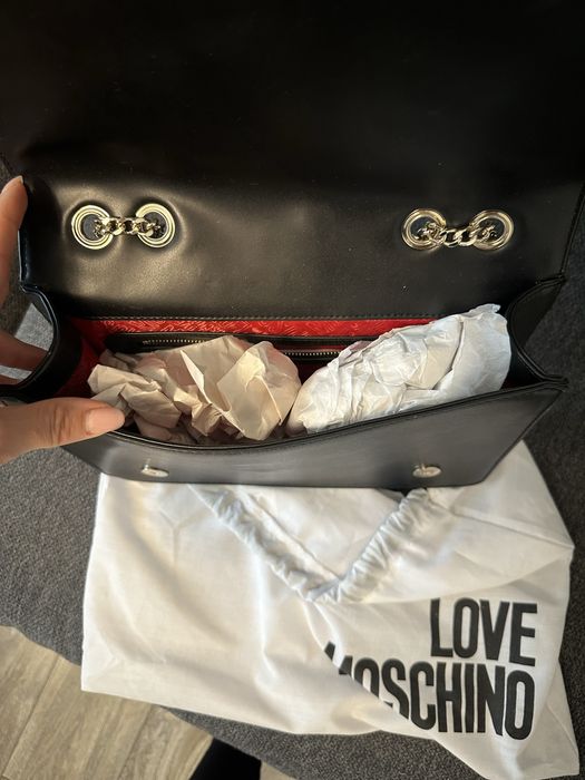 Дамска чанта Love Moschino нова!