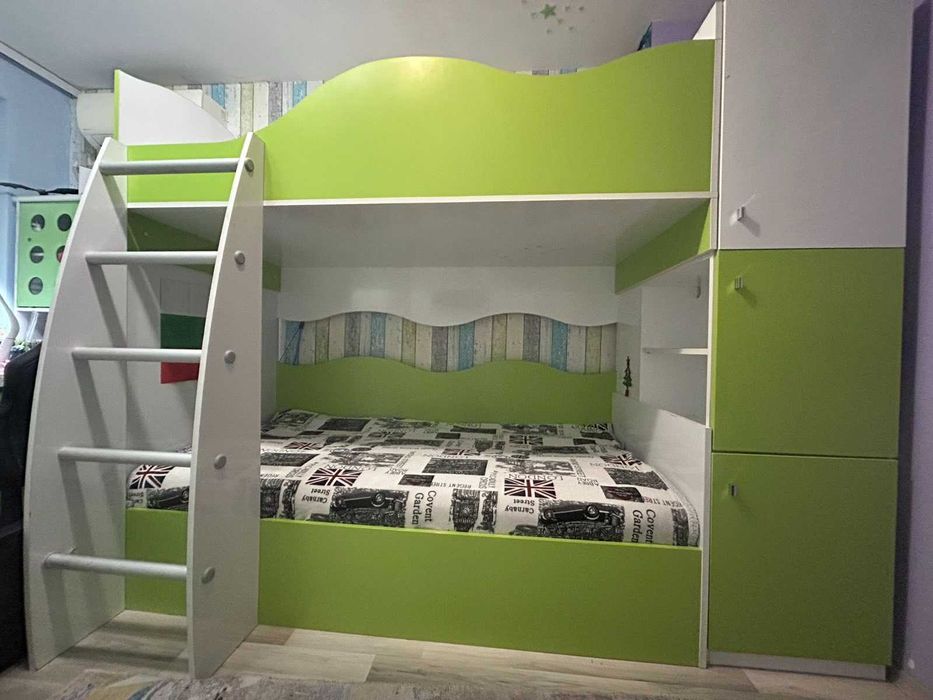 Продавам мебели за детска стая