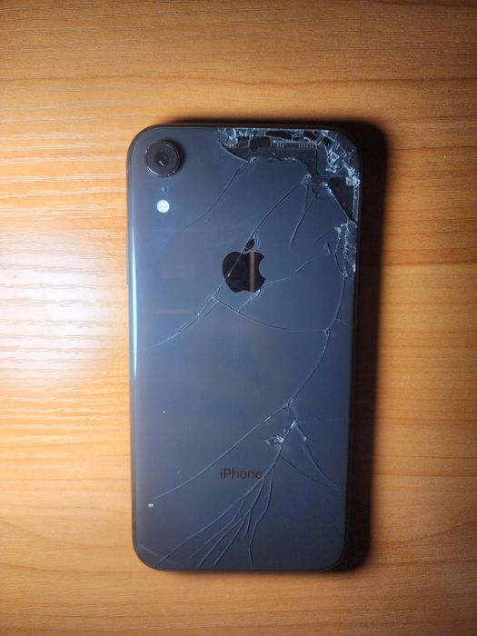 iPhone XR 128 GB — Серый (Коробка в комплекте)