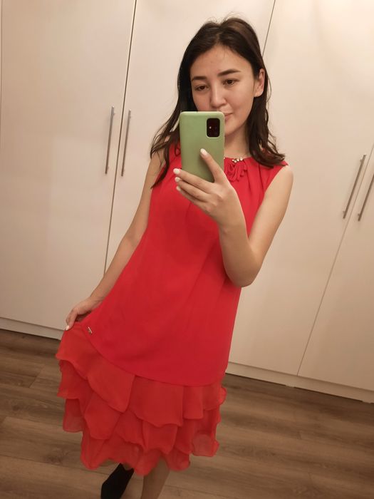 Продам красное платье