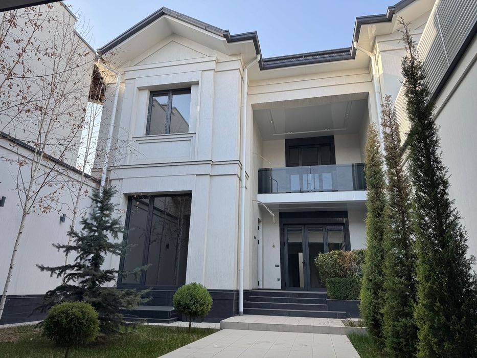 Собственник. Исломобод махалля 2.5 соток 5 комнат + кухня