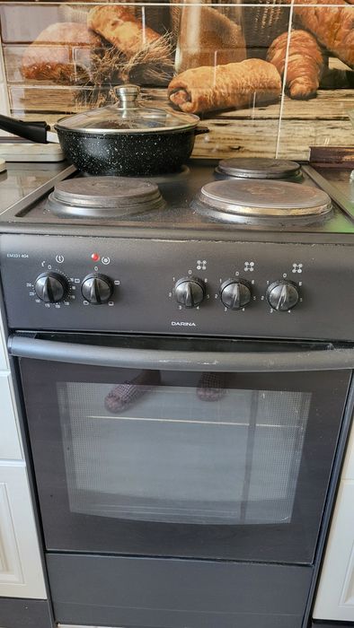 Продам электрическую плиту