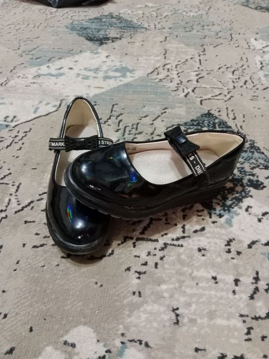 Продаются детские туфли 33 размер.