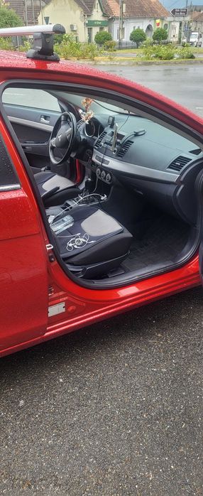 Vând Mitsubishi lancer stare impecabila