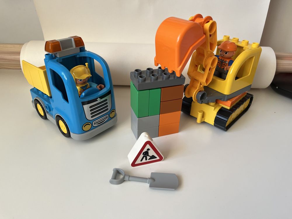 Lego Duplo, Camion si escavatorpe senile, 10812