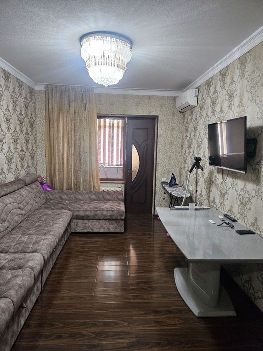 Диван б/у в отличном состоянии угловой сундук и раскладной