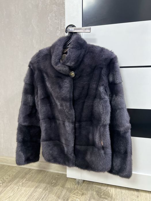 Продам шубу норковую