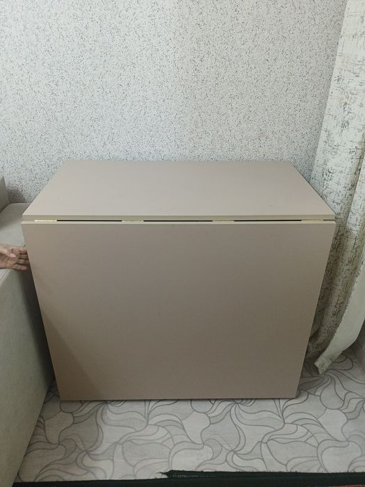 Срочно продам стол книга