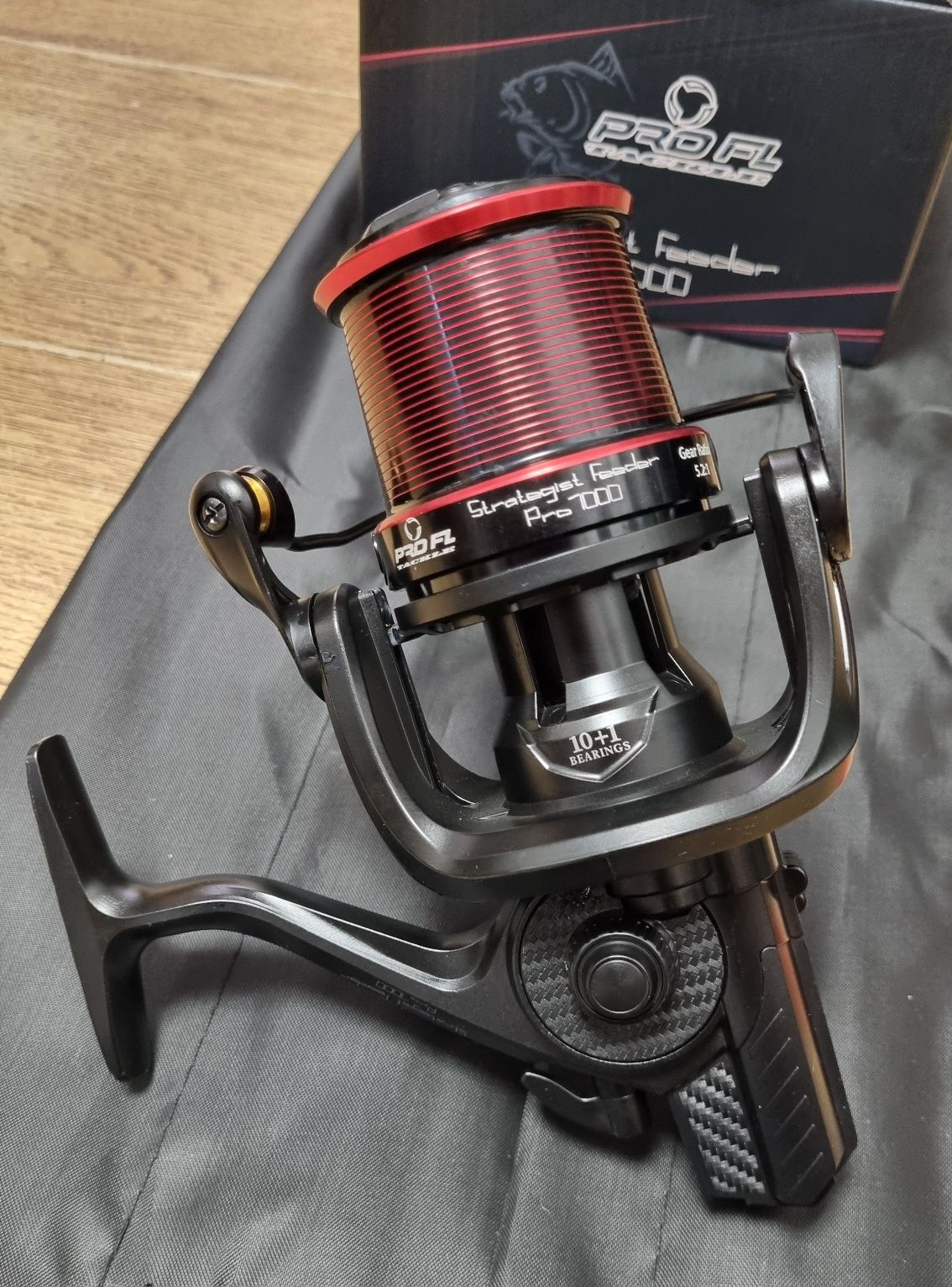 Feeder FL FLX DISTANCE 4.20m 60-180g + Mulineta PRO FL Strategist 7000