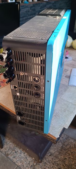 Invertor solar 8,2 kw in stare excelentă