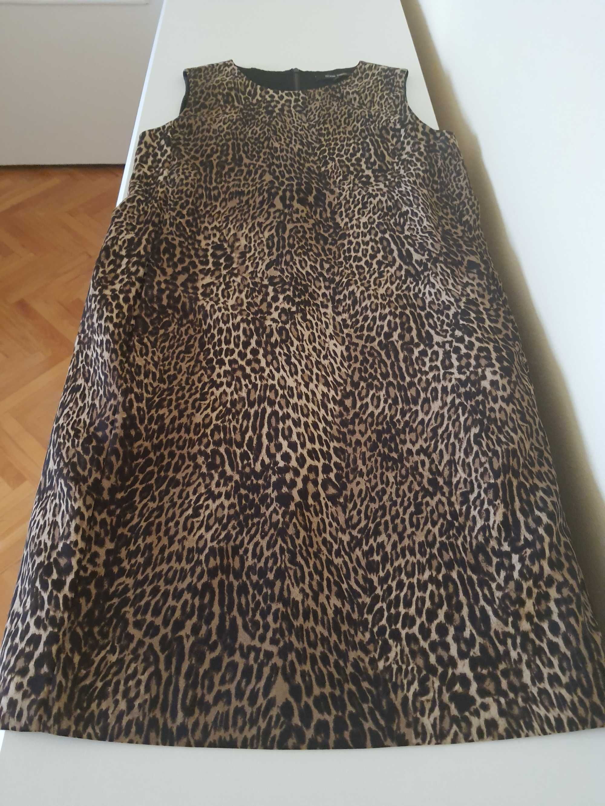 Vand rochie animal print, Marie - Mero, noua, model cambrat