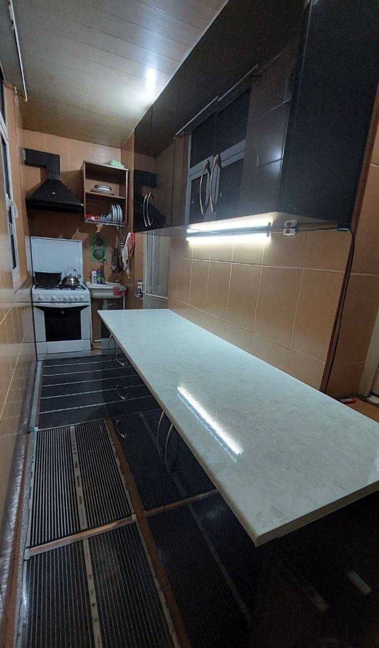 себзар 1/4/4 Галерейка 42м2 , продается квартира