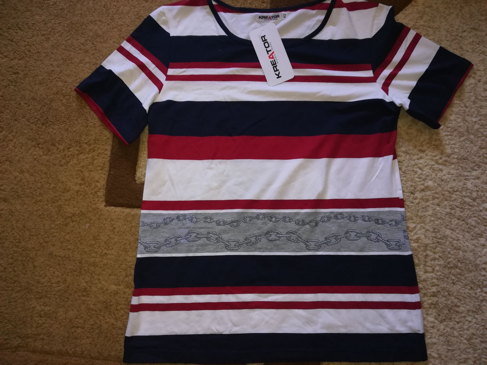 Tricou marimea 42,nou cu eticheta