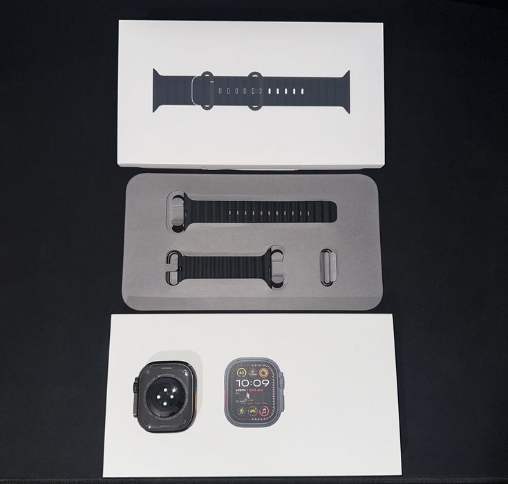 Apple Watch Ultra 2 49mm Titanium Black 2024– Като нов, пълен комплект