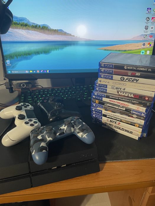 Vand ps4+3 manete+16 jocuri