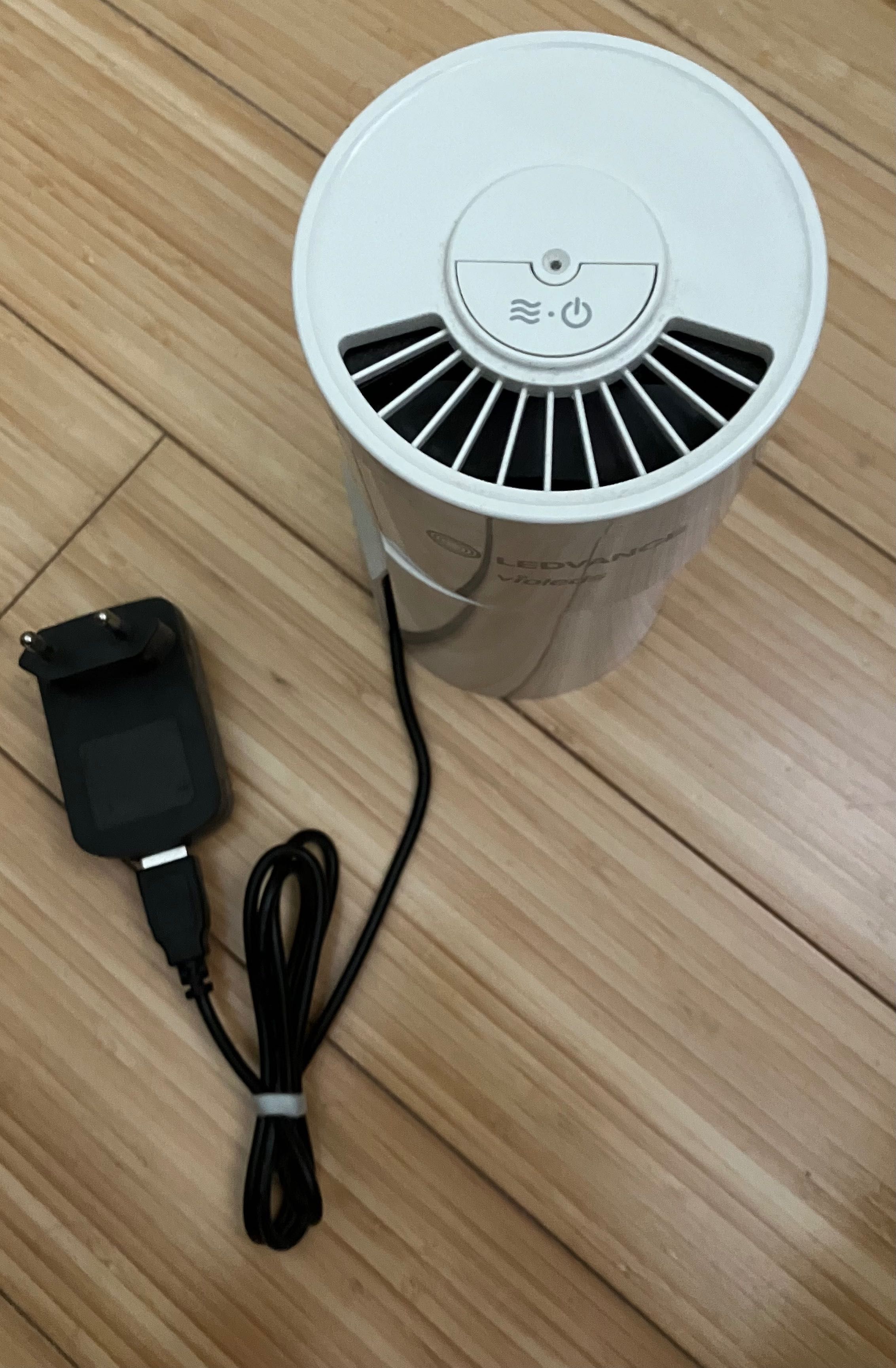 LEDVANCE UV HEPA Пречиствател / филтър за въздух, мобилно с USB захр.