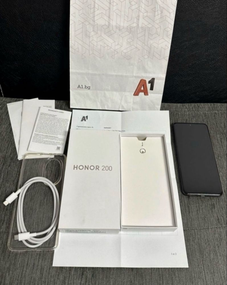 КАТО НОВ 512GB Honor 200 12GB 5G Гаранция A1 2026г. Black / Черен