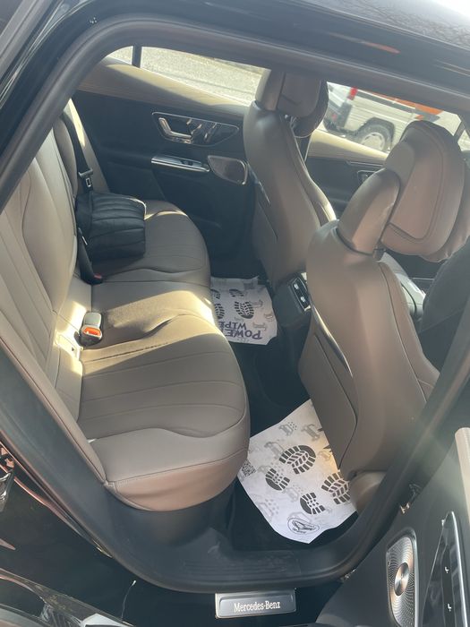 Mersades Bens EQE 500 SUV 4 Matic