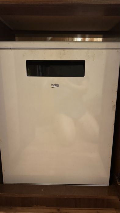 Продается посудомойка на запчасти не в рабочем состоянии