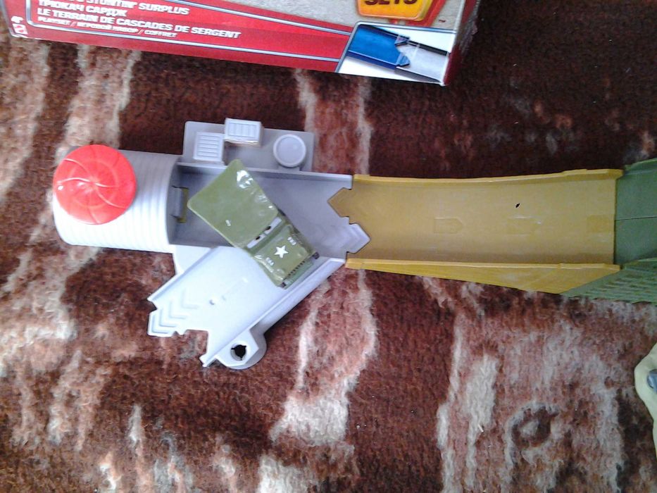 Jucarie Disney Pixar Cars Story Seturi Sarge's Stuntin 'Surplus***