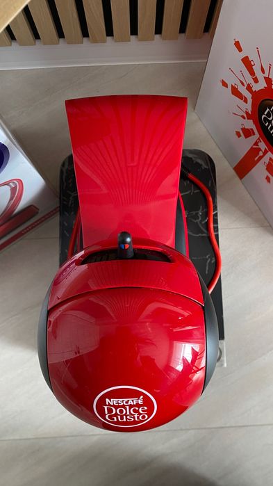 KRUPS Nescafé Dolce Gusto Кафемашина с капсули + органайзер чекмедже