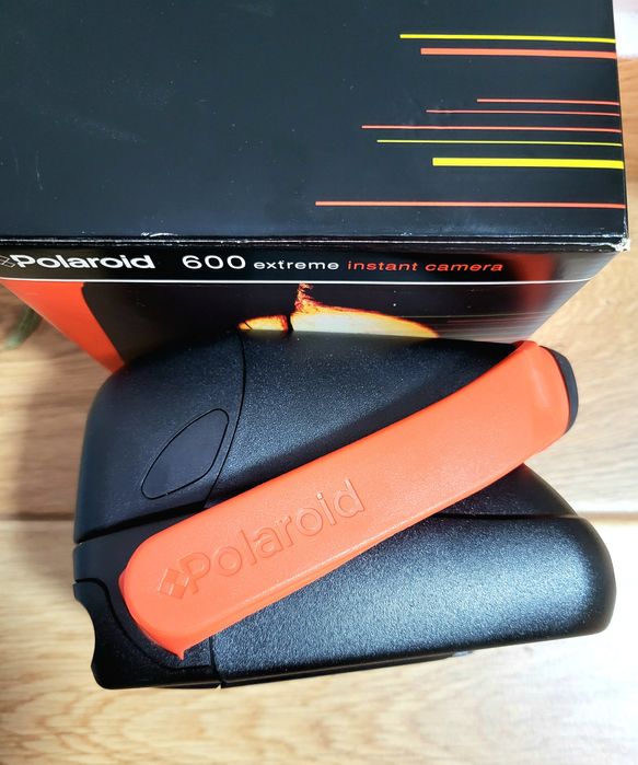 Aparat foto Polaroid 600 extreme