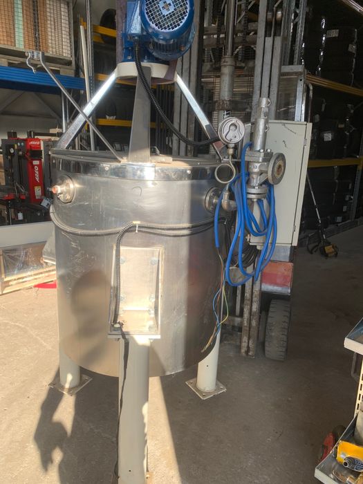 Instalatie / malaxor amestec producție lichide  / gel / cosmetice .