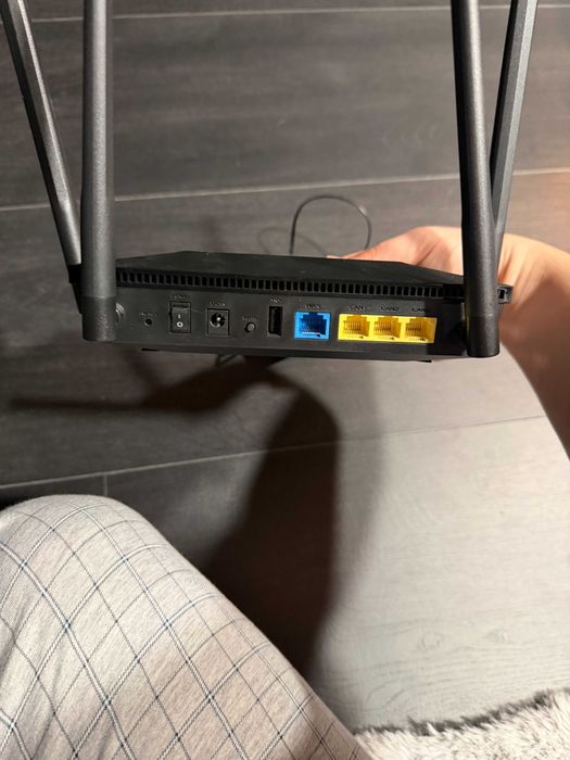 Router Wireless ASUS RT-AX1800U