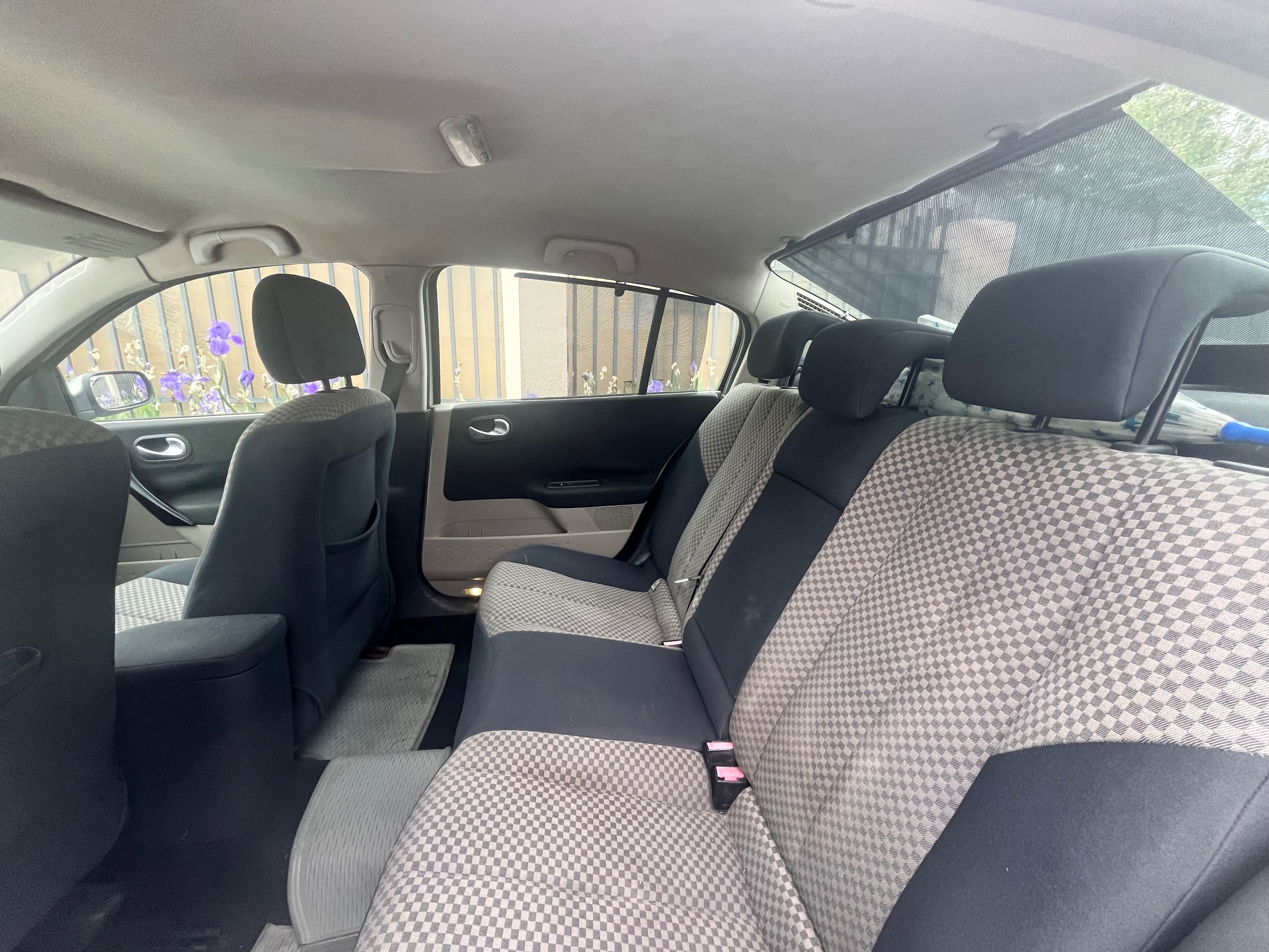 Vand Renault Megane II 206.403 km

5.000 lei 
Prețul e negociabil