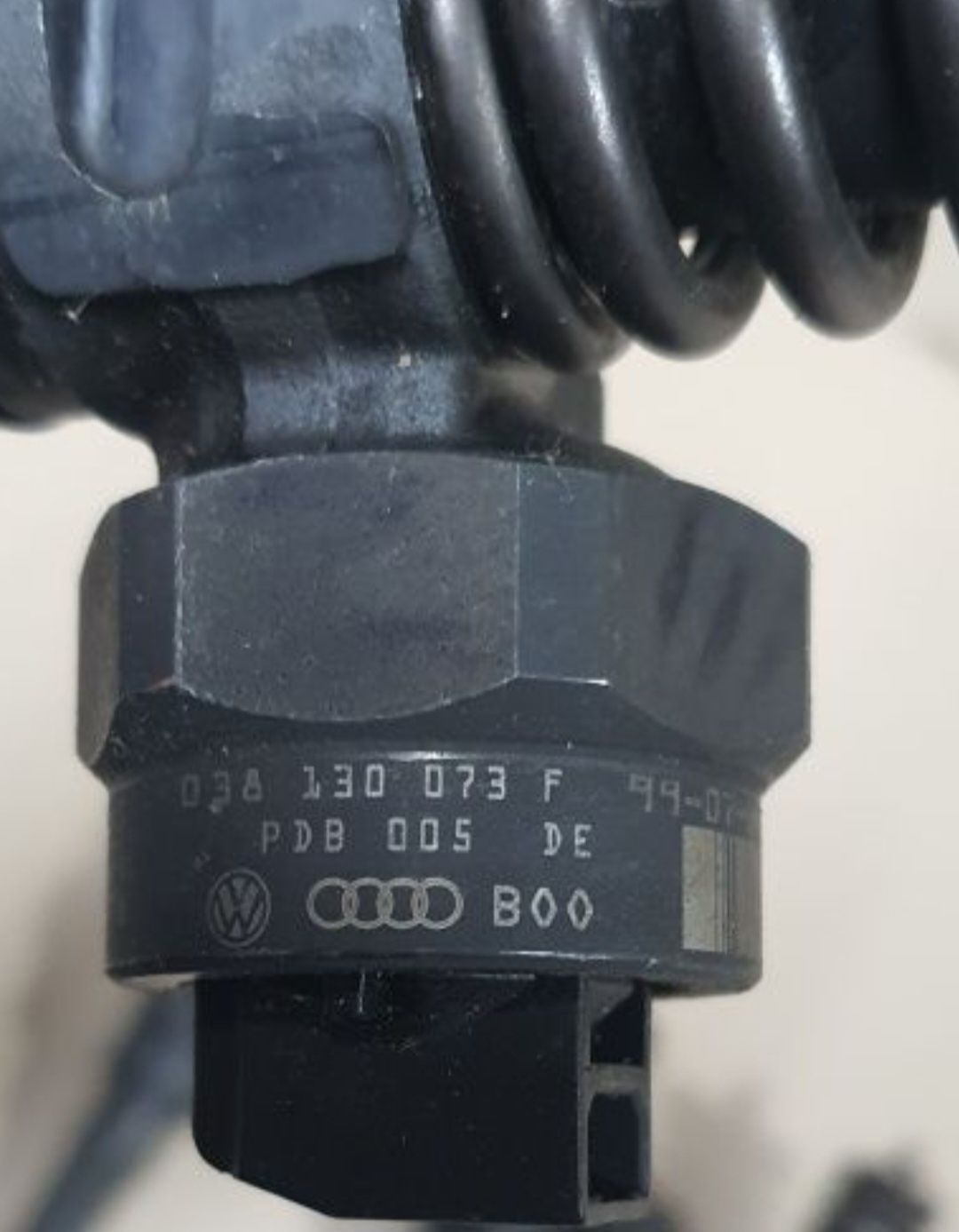 Set injectoare W Passat B51.9 AJM  cod 038130073F J